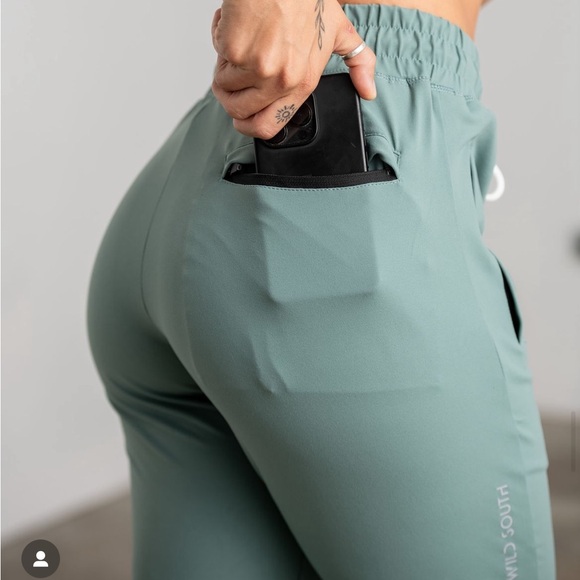 NEW Wild South Strike Joggers - Picture 3 of 7